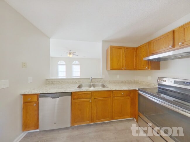 172 Cherry Grove Dr, West Columbia, SC 29170 - photo 6