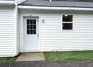 143 Turkey Ln Unit B, Buxton, ME 04093