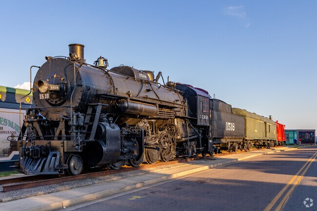 Walter Jetton is located near the Paducah Railroad Museum.