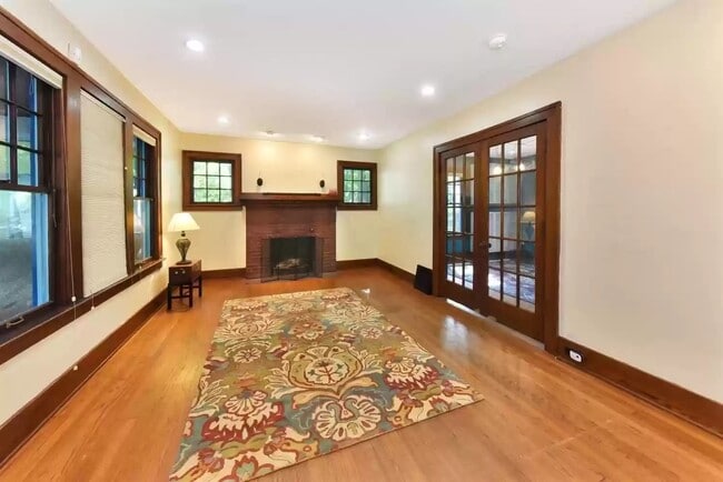 1306 Packard St, Ann Arbor, MI 48104 - photo 4