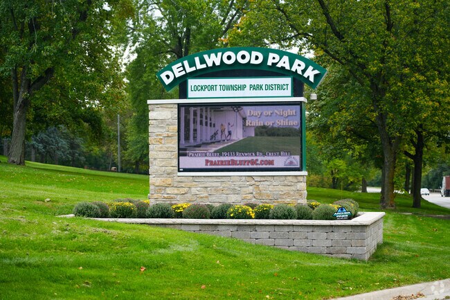 Dellwood Park is a beautiful South Lockport park with a disc golf course and more.