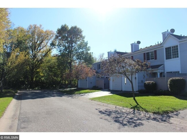 4415 Naper Bay, Saint Paul, MN 55122 - photo 3