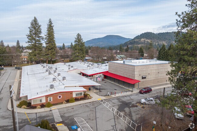 Bryan Elementary School is located near lake Coeur D'Alene.