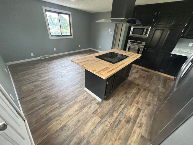 531 N 18th St, Cambridge, OH 43725 - photo 4