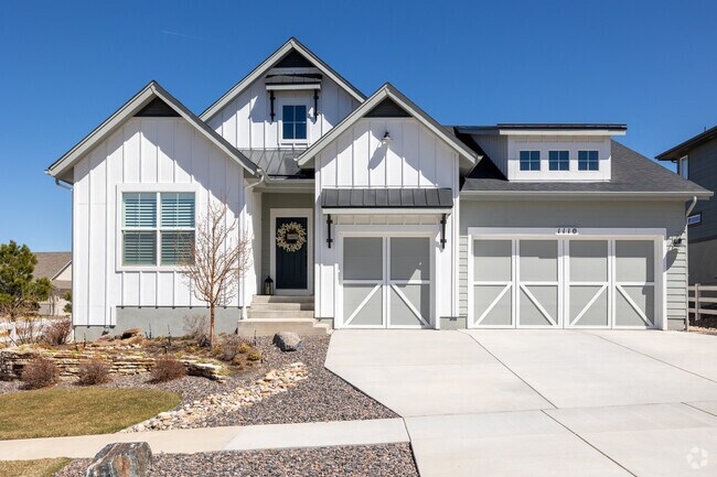 The contemporary homes in Trailridge use a mix of modern farmhouse and tudor elements.