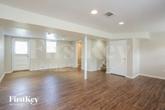10606 W 71st Place, Shawnee, KS 66203 - photo 4