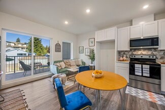 2152 N 185th St, Shoreline, WA 98133