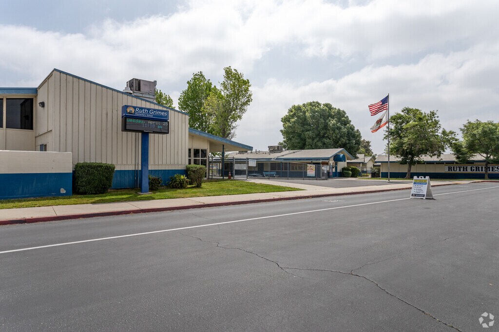 Ruth Grimes Elementary School in Rialto, home to the Rams, is a K-6 school.