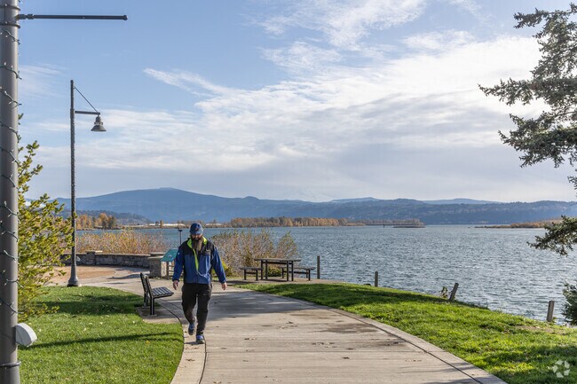 Waahougal features a 12 foot wide paved path along the Columbia River.