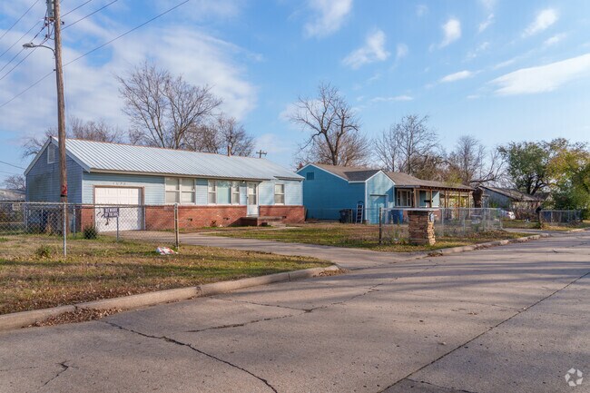 North Ridge is known for its wide streets for plenty of parking.