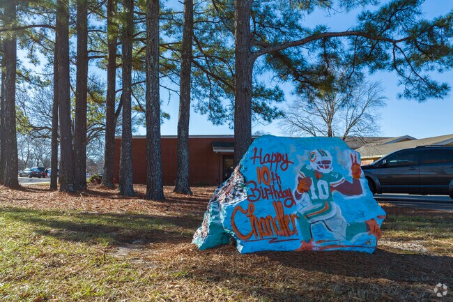 Washington Elementary School boulder.