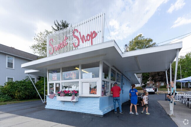 Doc's Sweet Shop serves up ice cream and frozen yogurt in Doylestown.