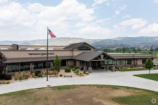 Timpanogos Middle School has a 22:1 student to teacher ratio.