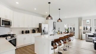 6696 Halsey St, Zionsville, IN 46077