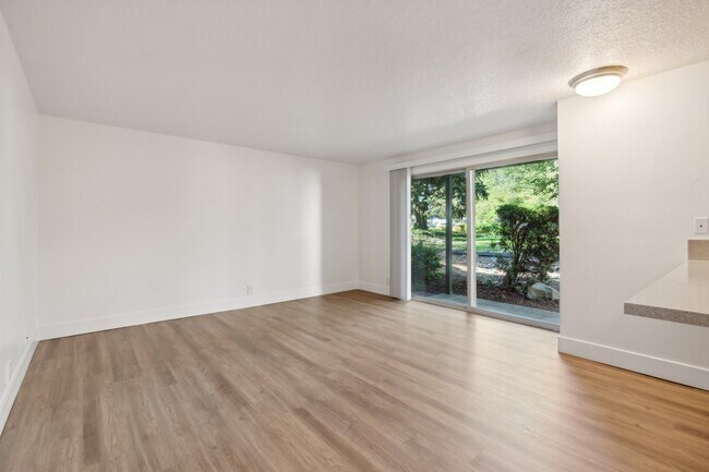 Downstairs 699sqft Living Room