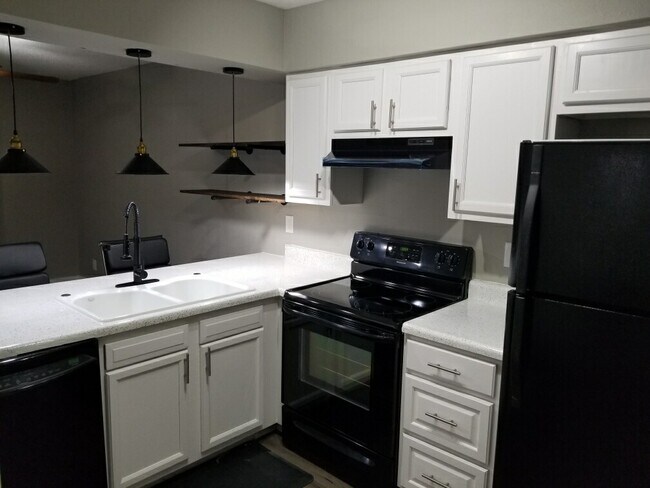 1826 N Spring unit 102, Mesa, AZ 85203 - photo 6