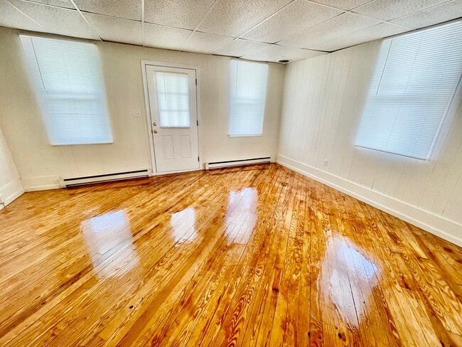 18902 Gunpowder Rd unit 2, Hampstead, MD 21074 - photo 4