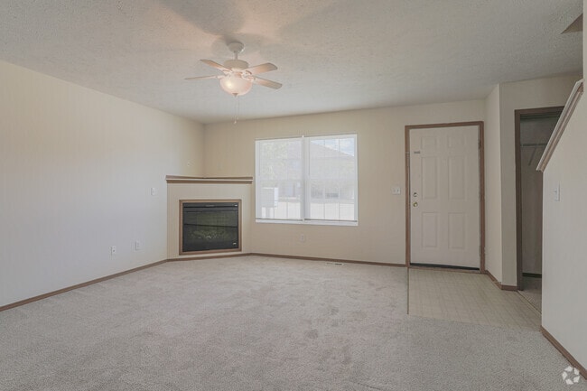 Wellington Place, Champaign, IL 61822 - photo 3