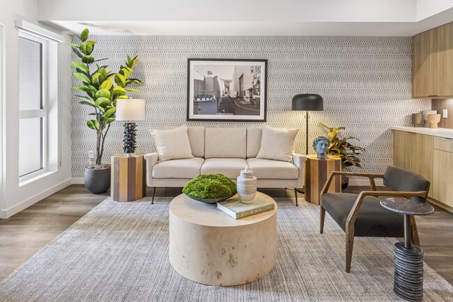 Intro, Burbank, CA 91502 - photo 6