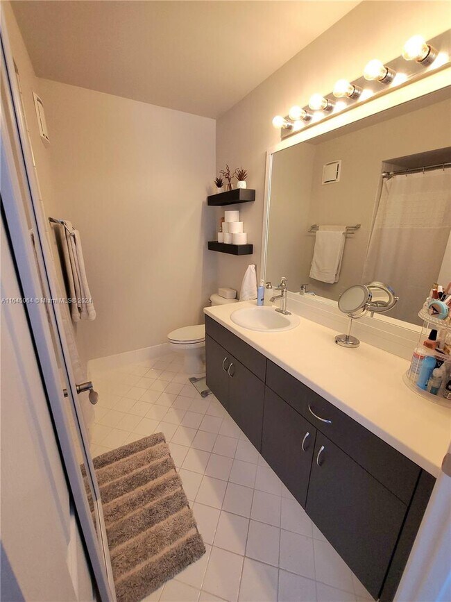 3745 San Simeon Cir, Weston, FL 33331 - photo 6