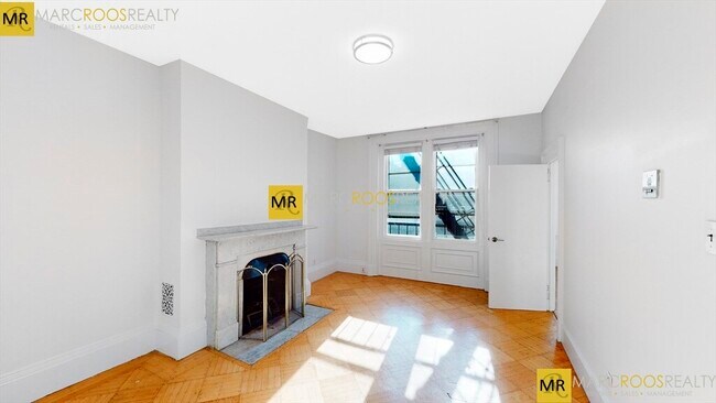 389 Beacon St unit 3, Boston, MA 02116 - photo 5