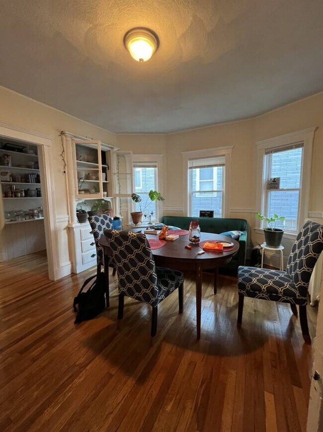 12 Pinkham Rd Unit 1, Medford, MA 02155