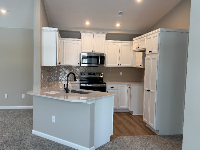 508 Glenhaven Way, Fairborn, OH 45324 - photo 7