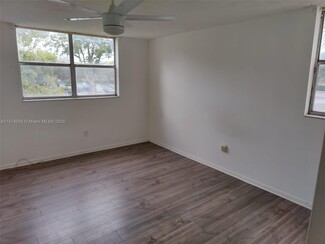 1810 N Lauderdale Ave Unit 2204, North Lauderdale, FL 33068