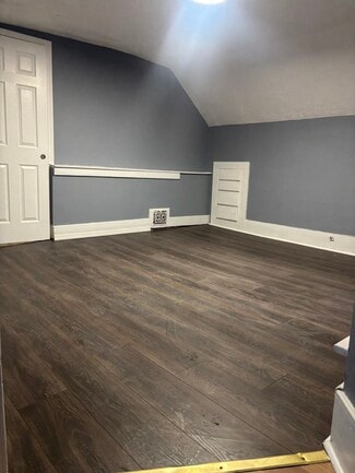 721 Sumner St Unit 1, Akron, OH 44311