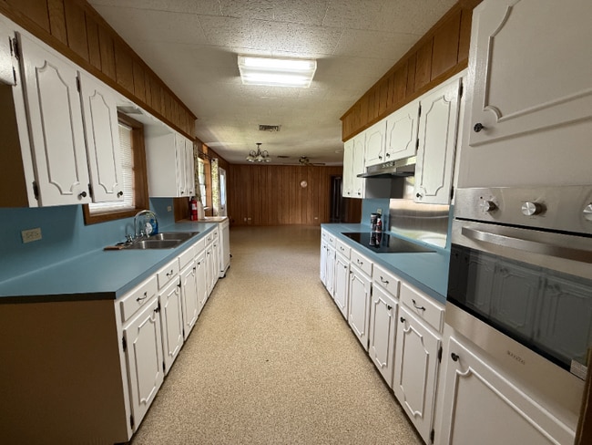 215 Clause Ln, Lafayette, LA 70507 - photo 4