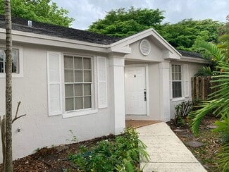 9848 SW 117th Plaza, Miami, FL 33186