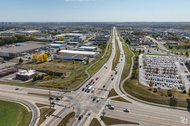 Badger Hills offers a short commute along Circle Drive into downtown Rochester.