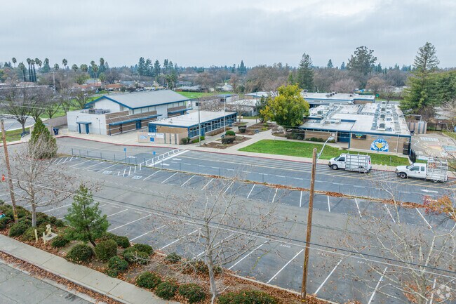 There is plenty of parking at Cameron Ranch Elementary School.