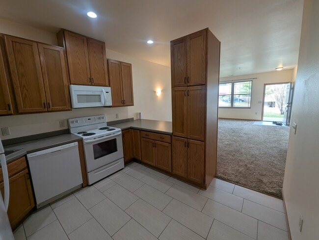 6617 Scattergood Ln unit 6617, Windsor, WI 53598 - photo 5