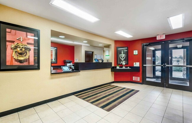 12242 Morris Bridge Rd, Tampa, FL 33637 - photo 3