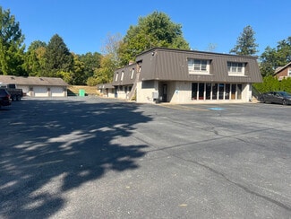 627 S Prospect Ave, Hartville, OH 44632