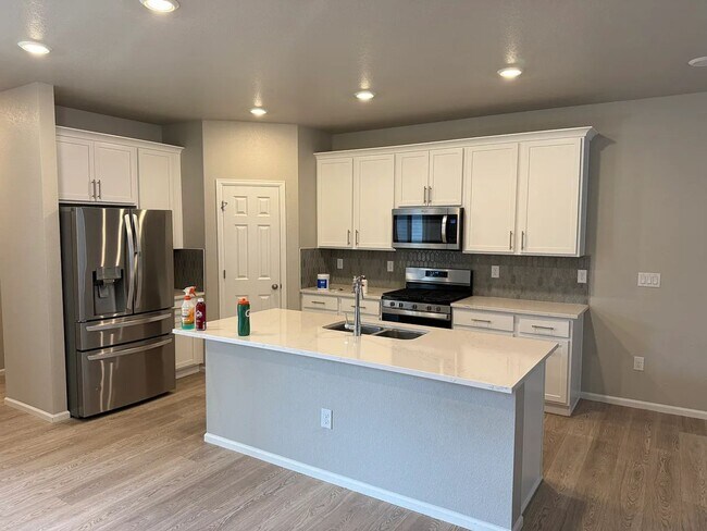 745 N Tempe St, Aurora, CO 80018 - photo 5
