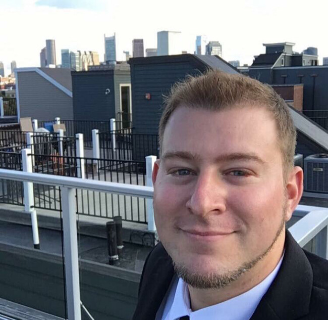 Agent Photo