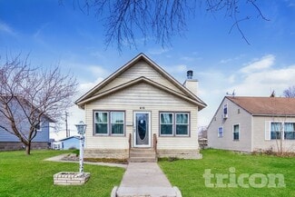 416 S Olive St, Waconia, MN 55387