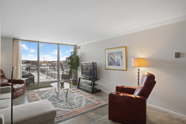 The Condos at 3000 Farnam unit 5o, Omaha, NE 68131 - photo 2