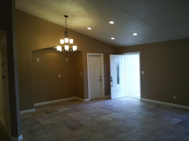 5139 Omar Ct unit 1, Oceanside, CA 92057 - photo 6