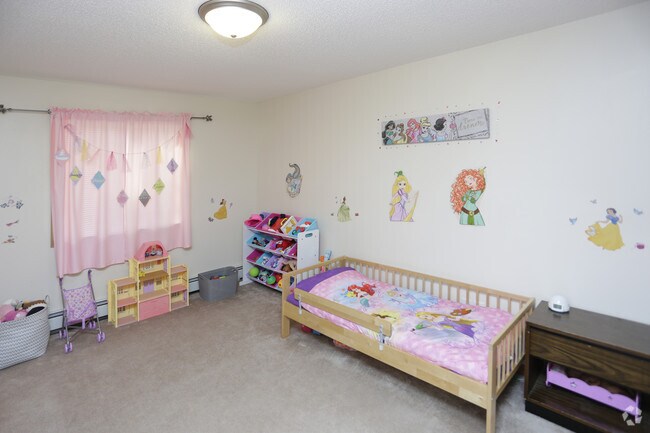 River Glen Apartments, Brooklyn Center, MN 55430 - photo 7