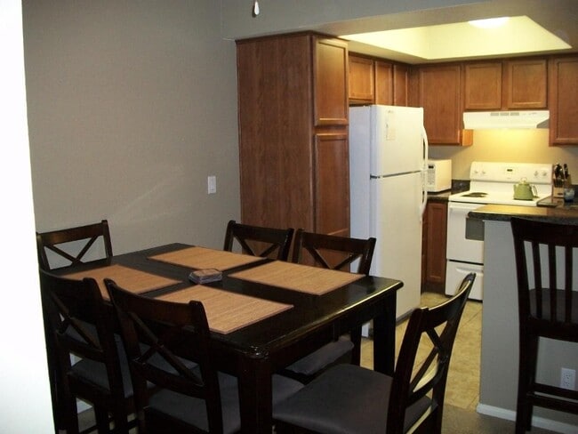 Valencia Apartments, Las Vegas, NV 89119 - photo 3
