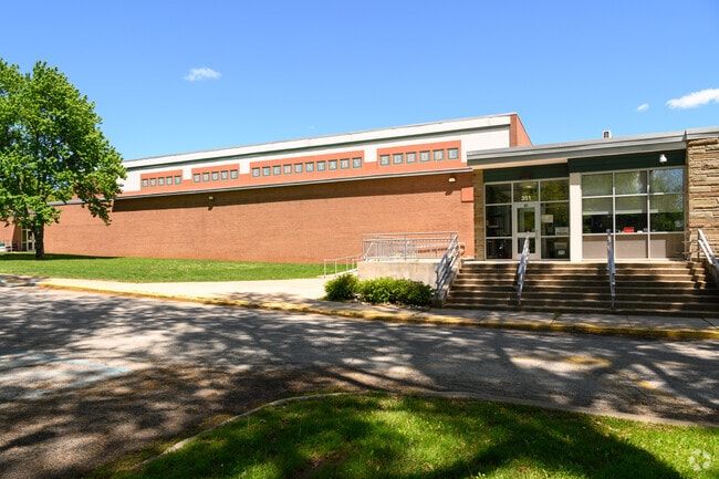 Shady Grove Elementary School does, in fact have a grove of shady trees right outside its front door in Blue Bell.