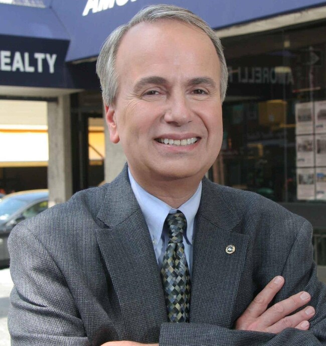 Agent Photo