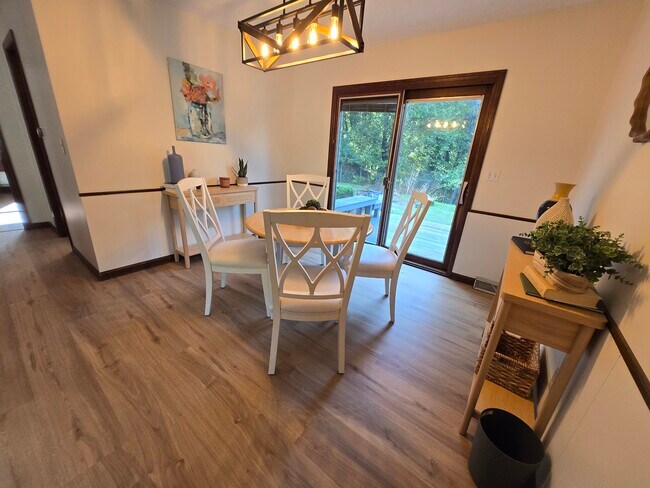 1632 S Sycamore Ct, Bloomington, IN 47401 - photo 6