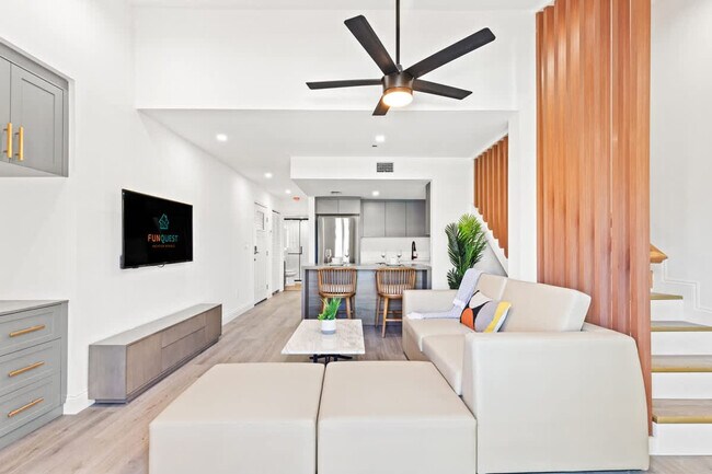 8115 Thomas Dr unit FL2-ID1355039P, Panama City, FL 32408 - photo 2