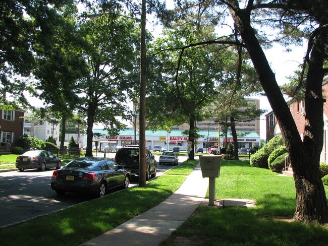 6A Carolyn Terrace unit 6a Carolyn Terrace, Roselle, NJ 07203 - photo 6