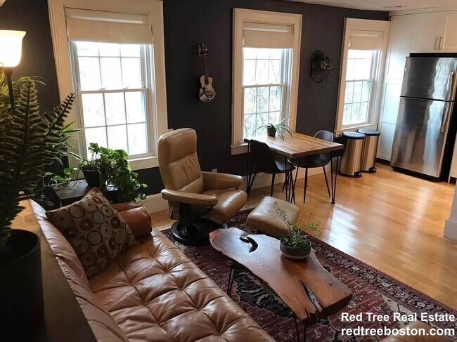 445 Main St unit 3, Boston, MA 02129 - photo 4