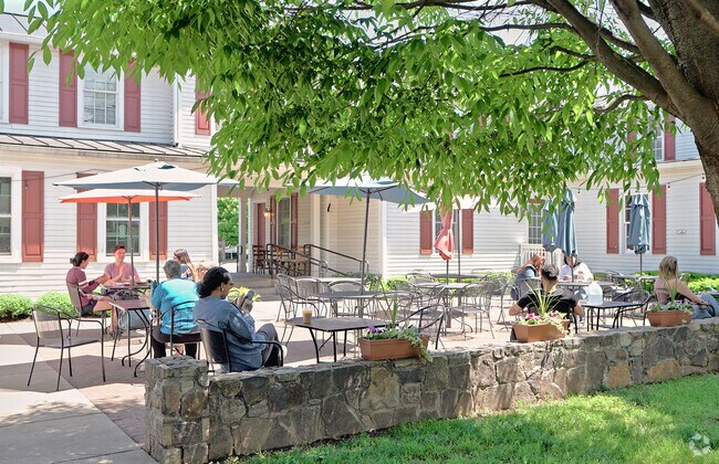 Hidden Julles in Haymarket offers patio dining with organic meals and cozy ambiance.